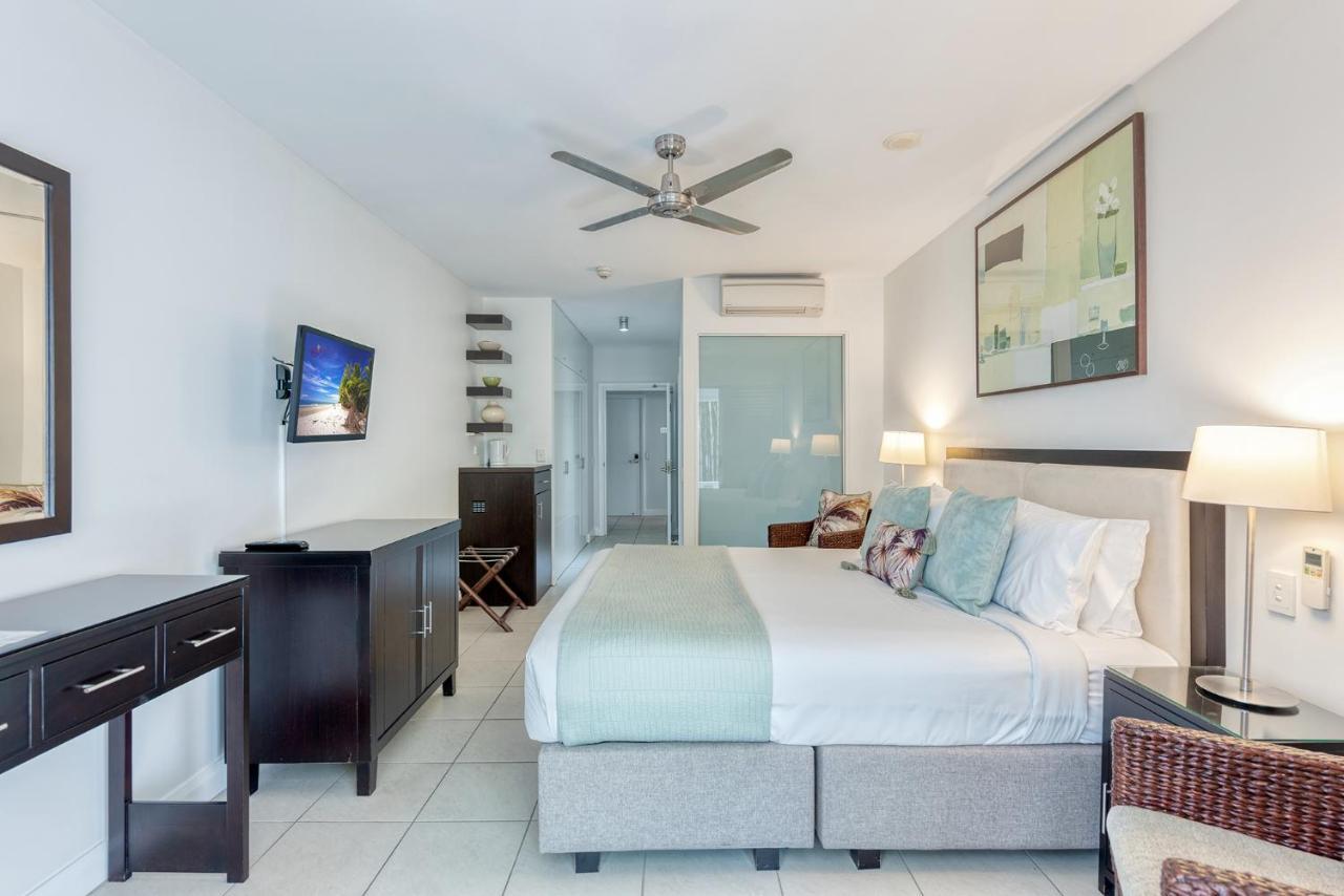 The Beach Club Premium Private Apartments Palm Cove Exterior foto