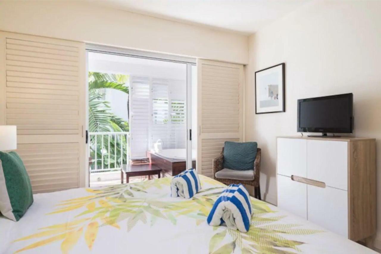 The Beach Club Premium Private Apartments Palm Cove Exterior foto